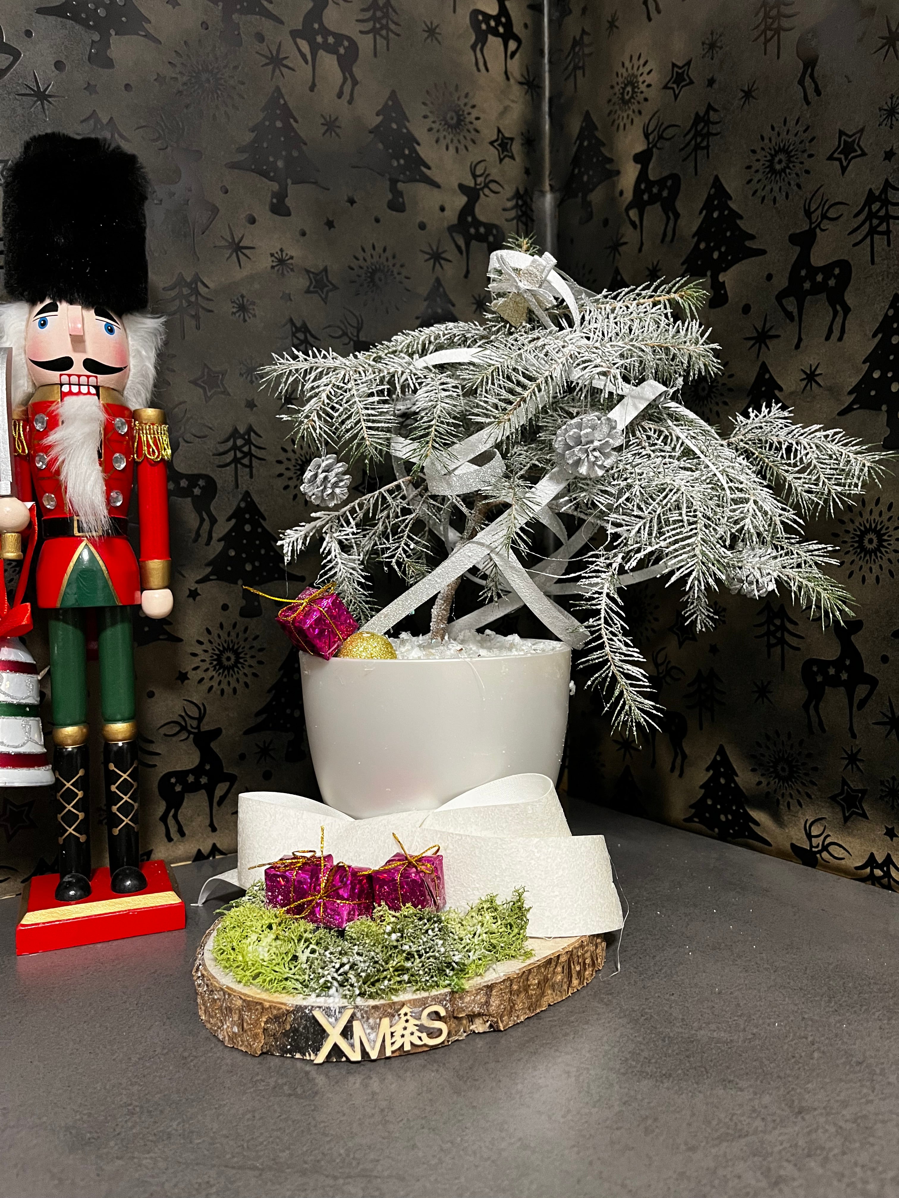 Frosted Silver Elegance