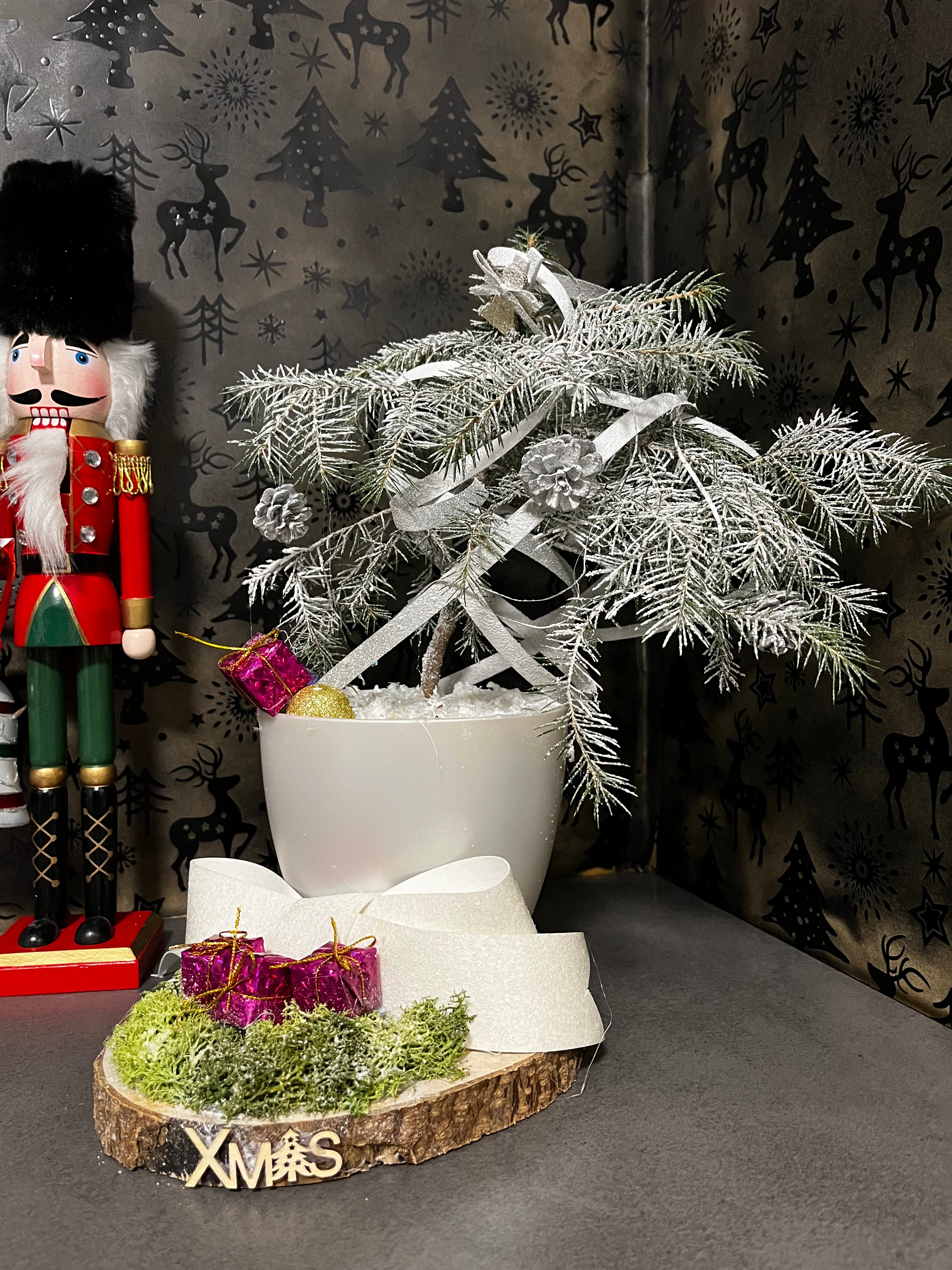 Frosted Silver Elegance