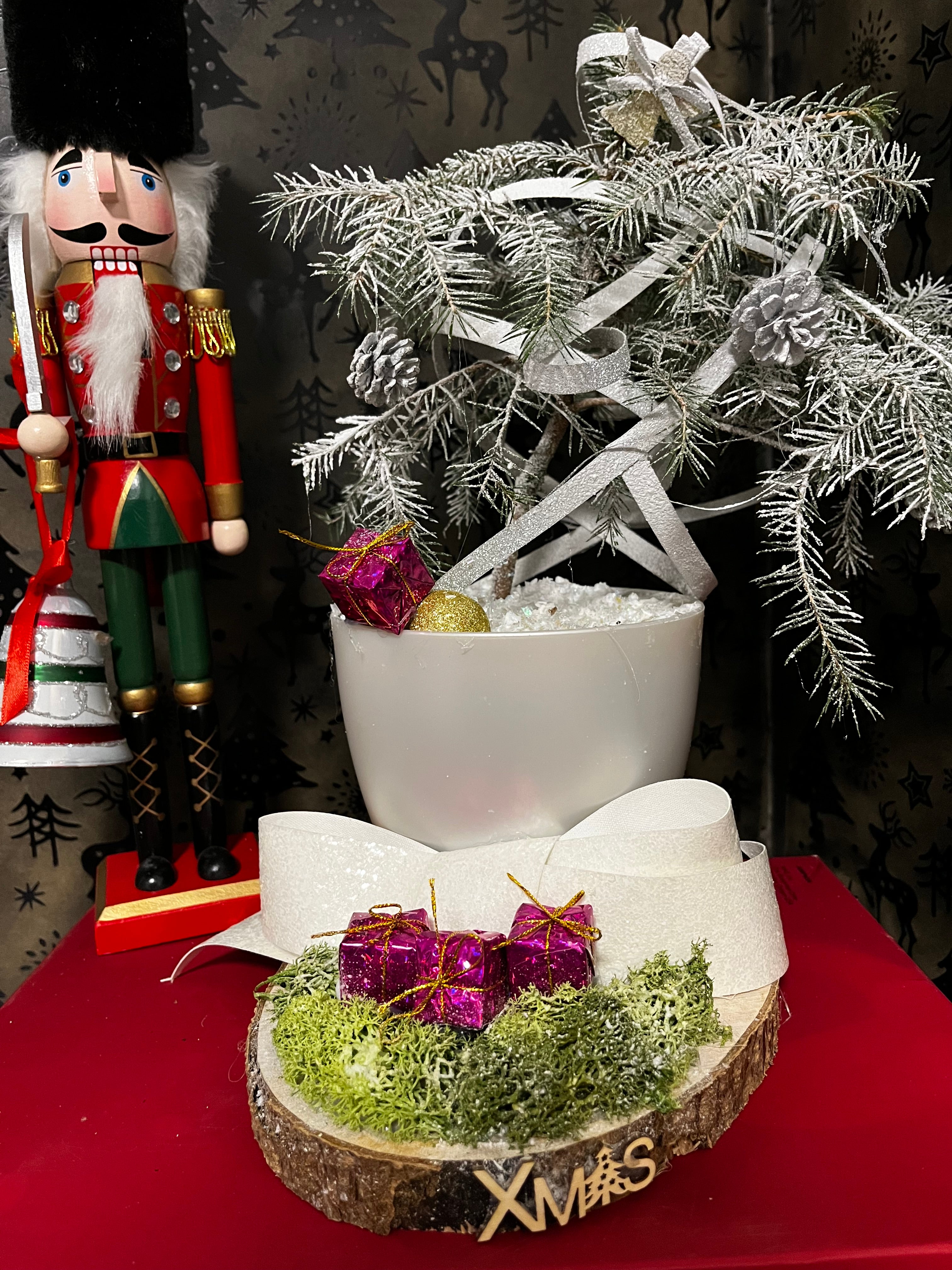 Frosted Silver Elegance