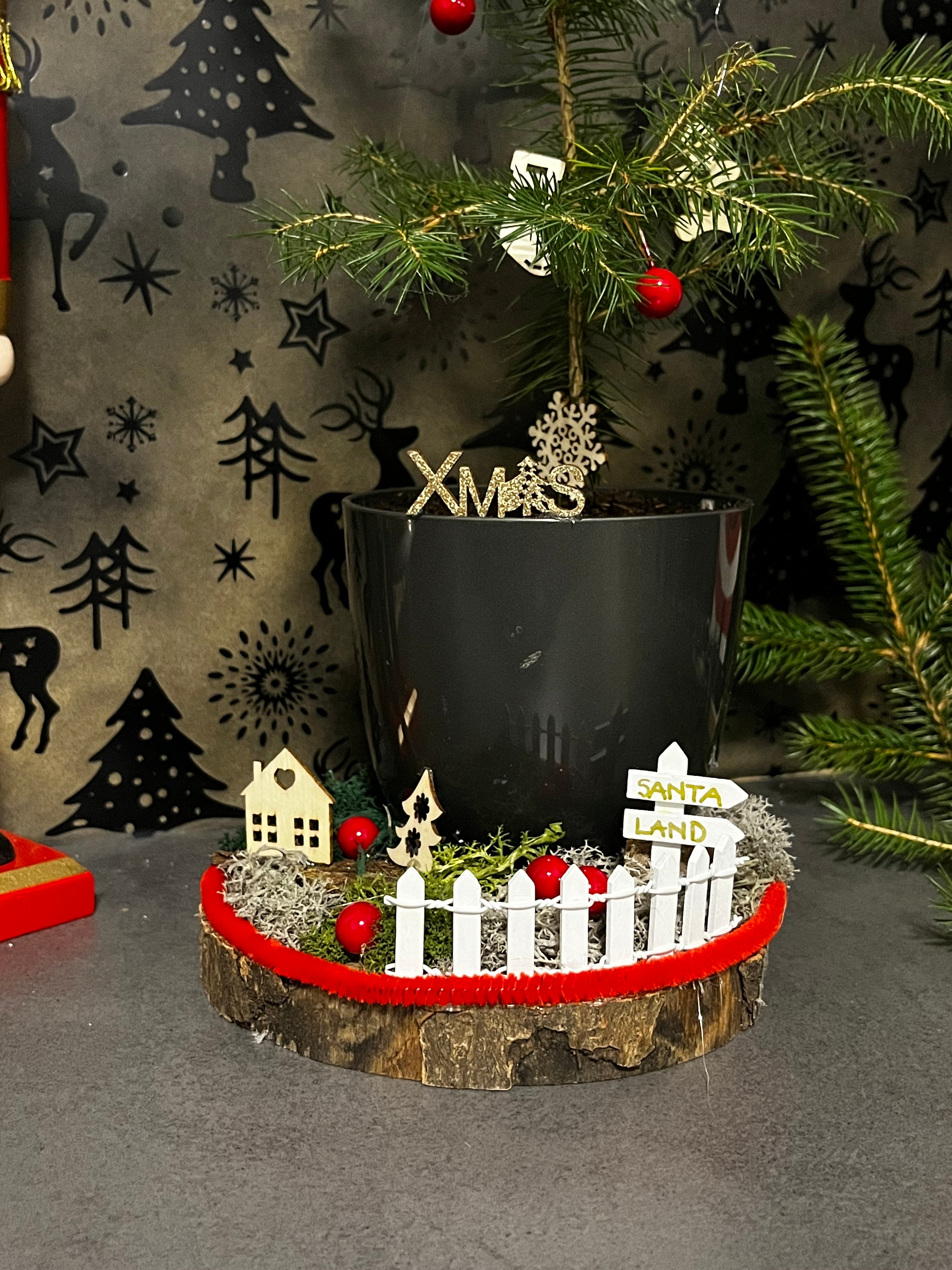 Handcrafted Nordic Berry Evergreen