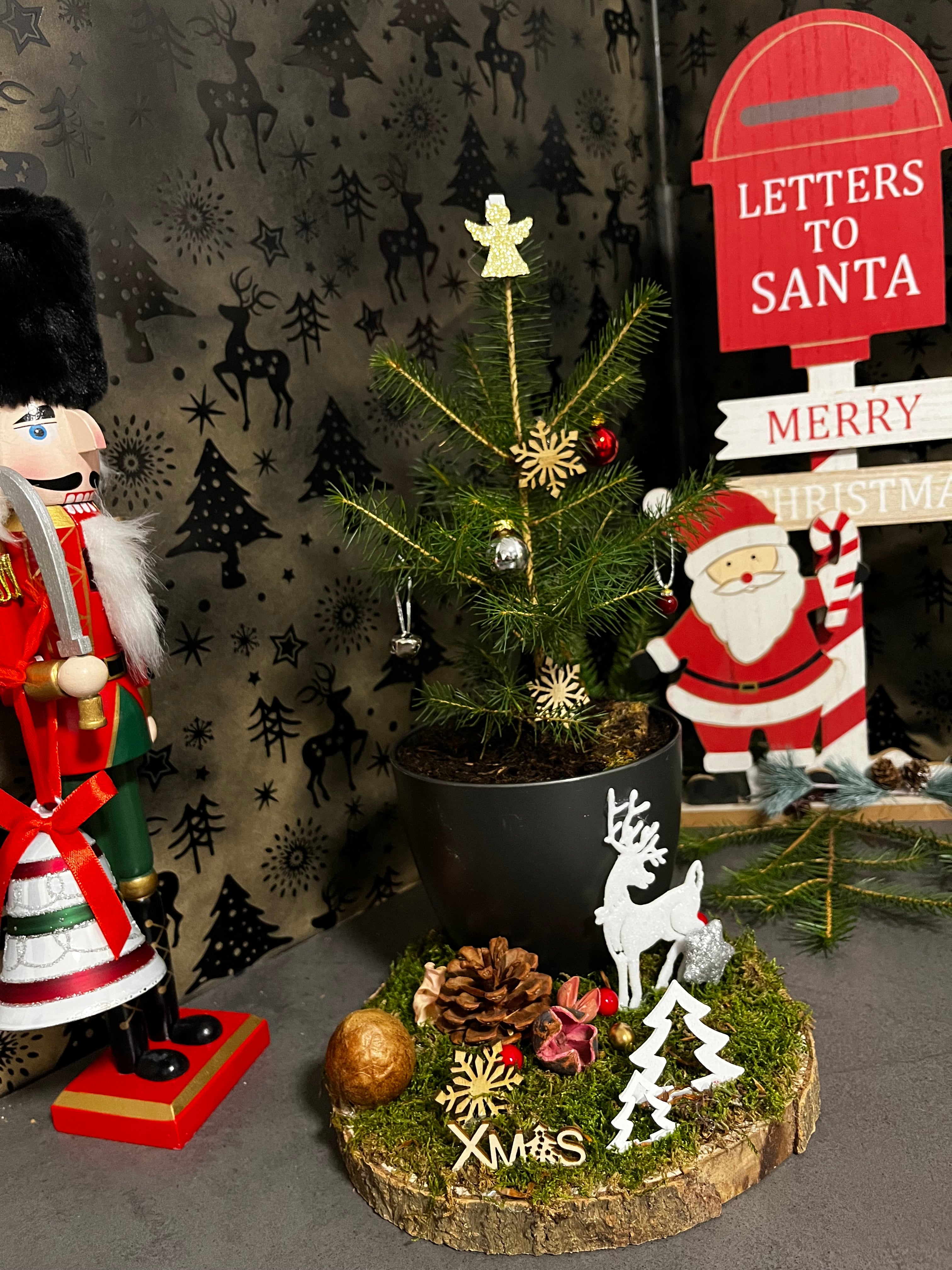 Woodland Reindeer Christmas Tree