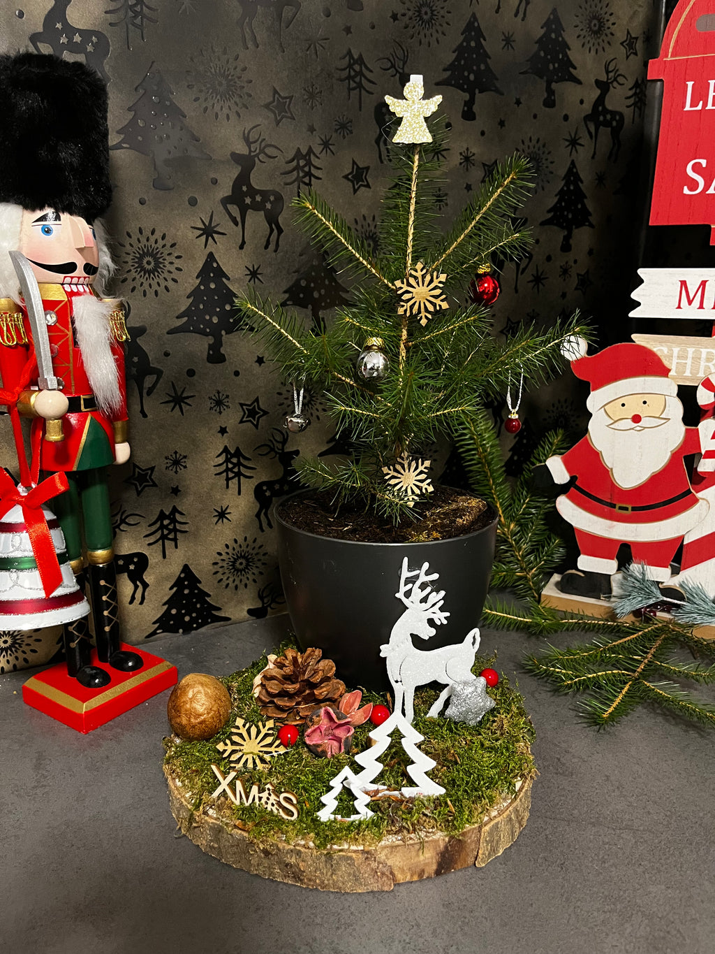 Woodland Reindeer Christmas Tree