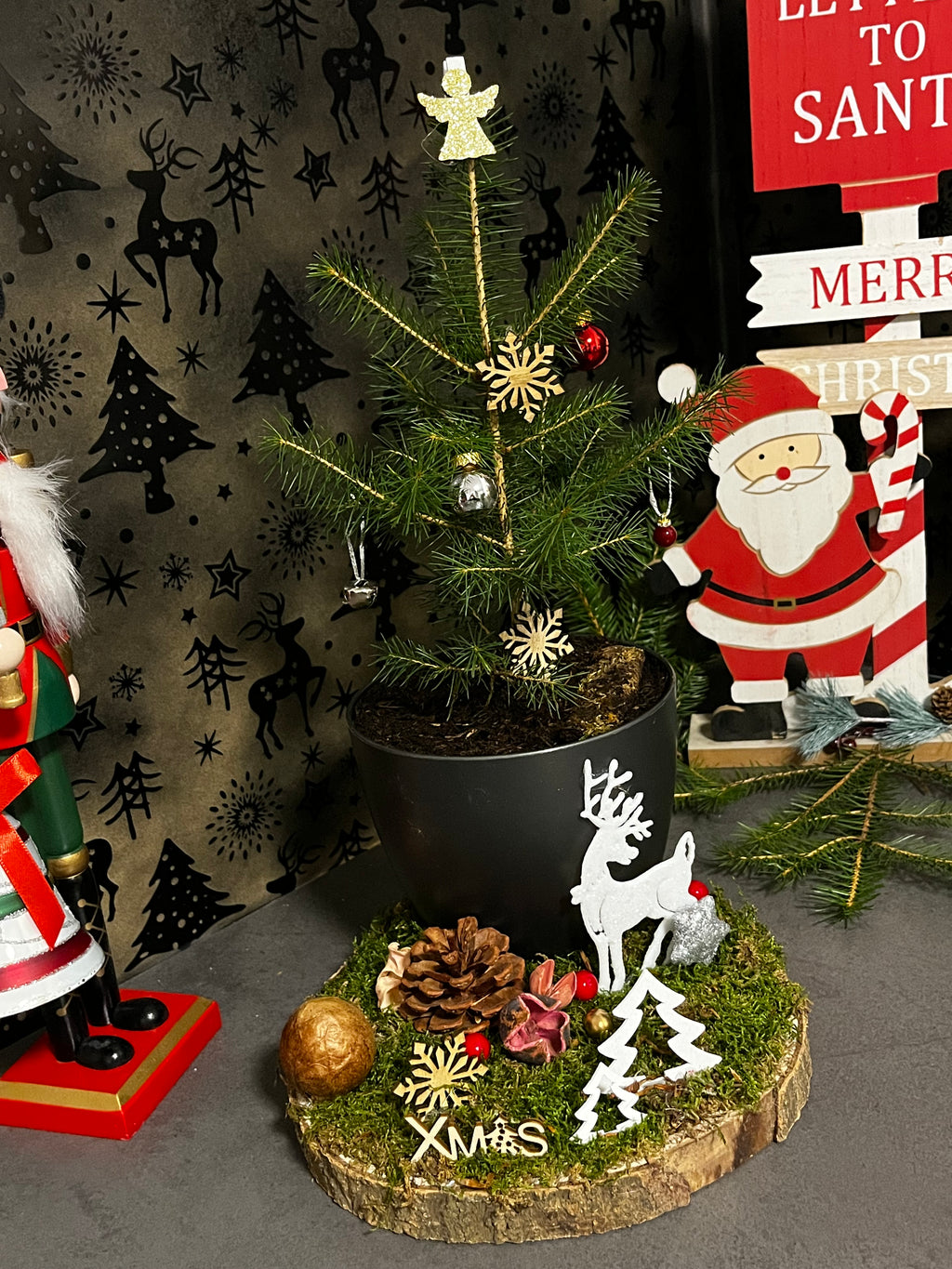 Woodland Reindeer Christmas Tree