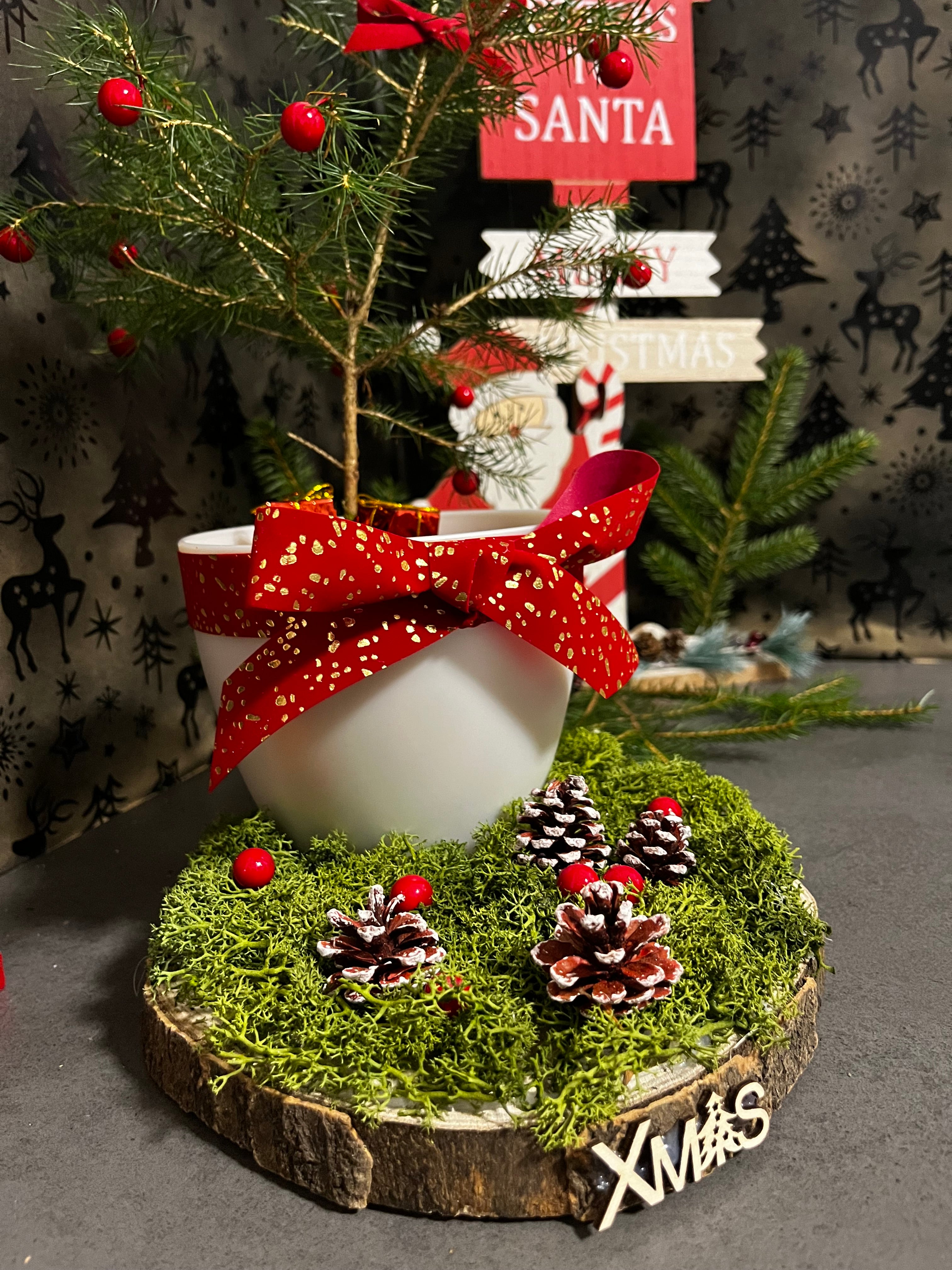 Handcrafted Nordic Berry Evergreen