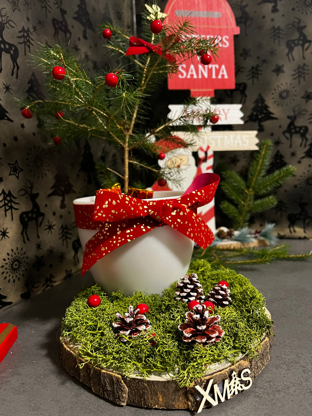 Handcrafted Nordic Berry Evergreen