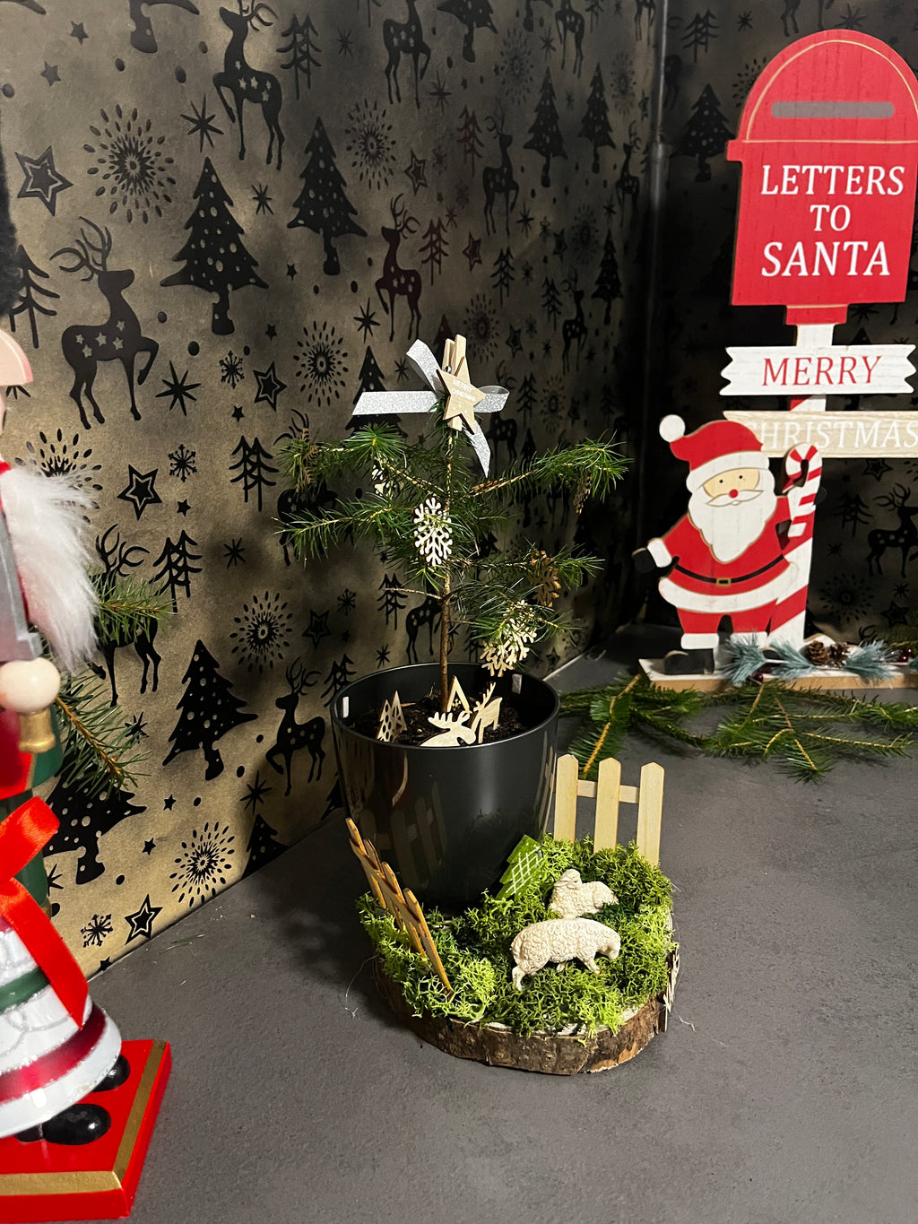 Winter Farm Mini Christmas Tree