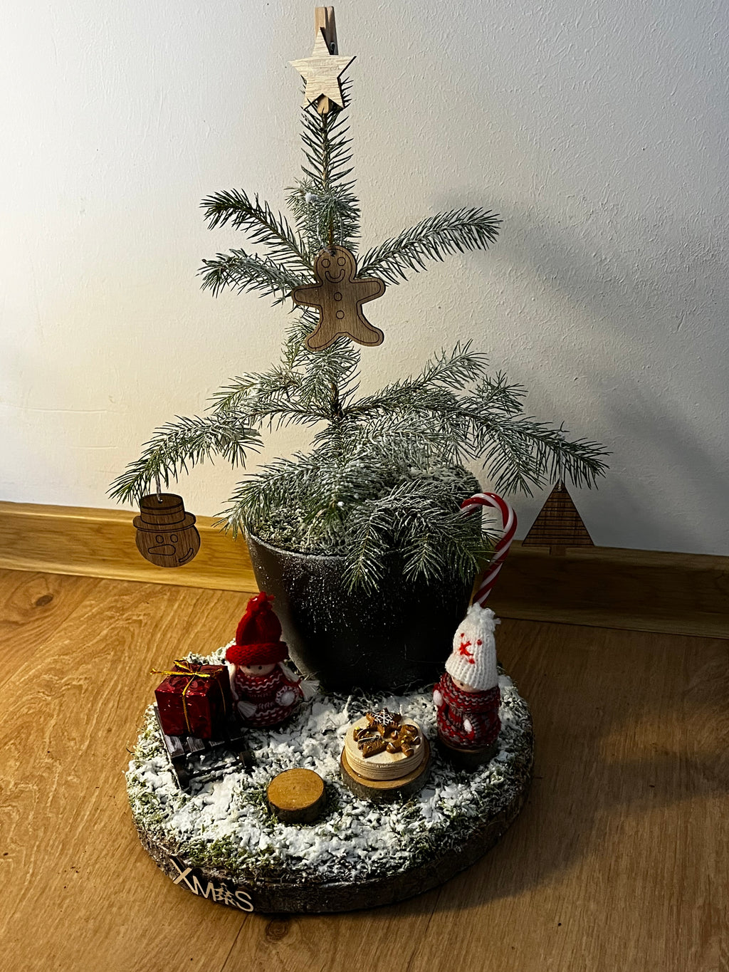Winter Wonderland Mini Xmas Tree