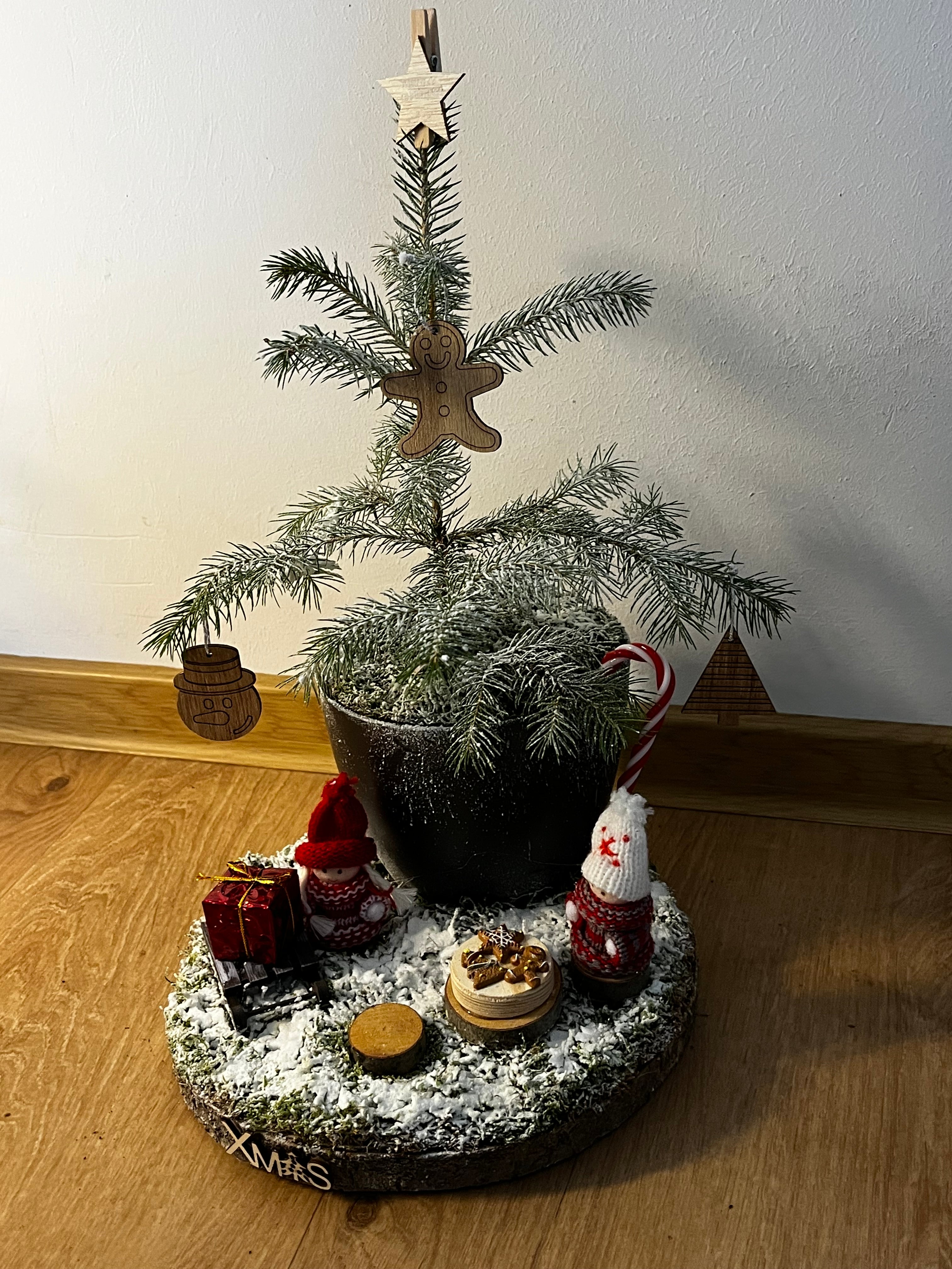 Winter Wonderland Mini Xmas Tree